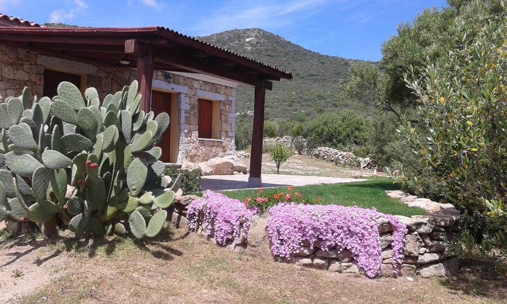 Stazzu Gallurese Villa Portisco Exterior foto