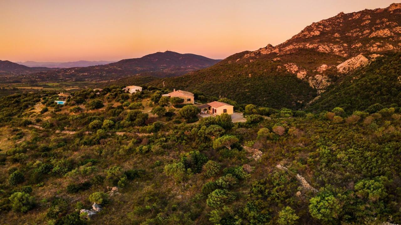 Stazzu Gallurese Villa Portisco Exterior foto